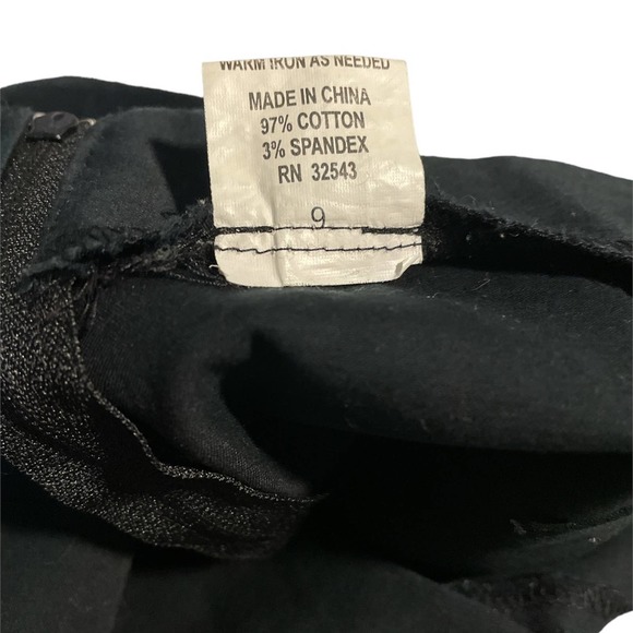 Cute black knee length pencil skirt with embroidered floral design, size 9 - Picture 4 of 5